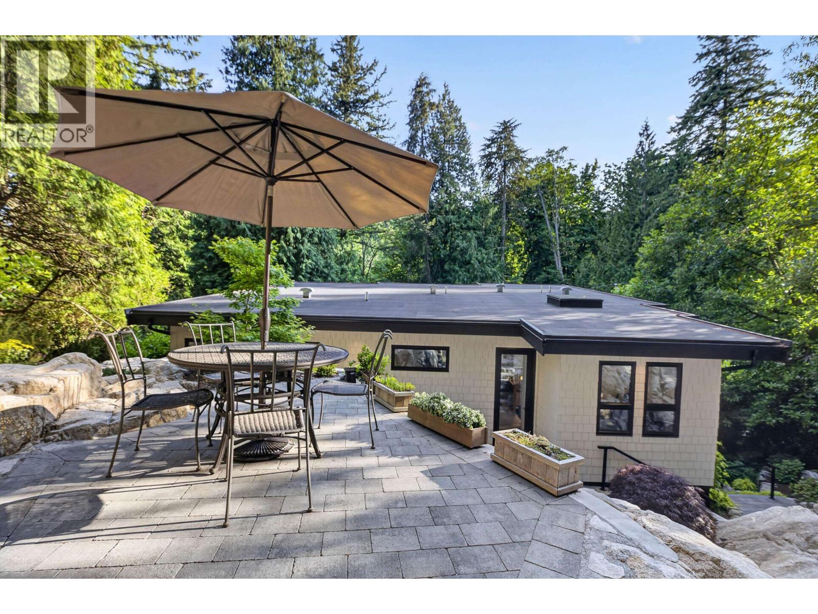 4841 The Dale, West Vancouver, British Columbia  V7W 1K2 - Photo 36 - R3131192