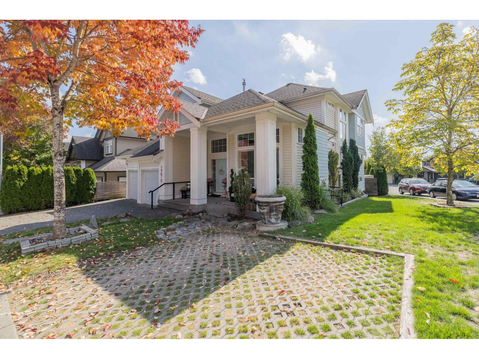 19670 68a Avenue, Langley, British Columbia  V2Y 3H2 - Photo 2 - R3168207