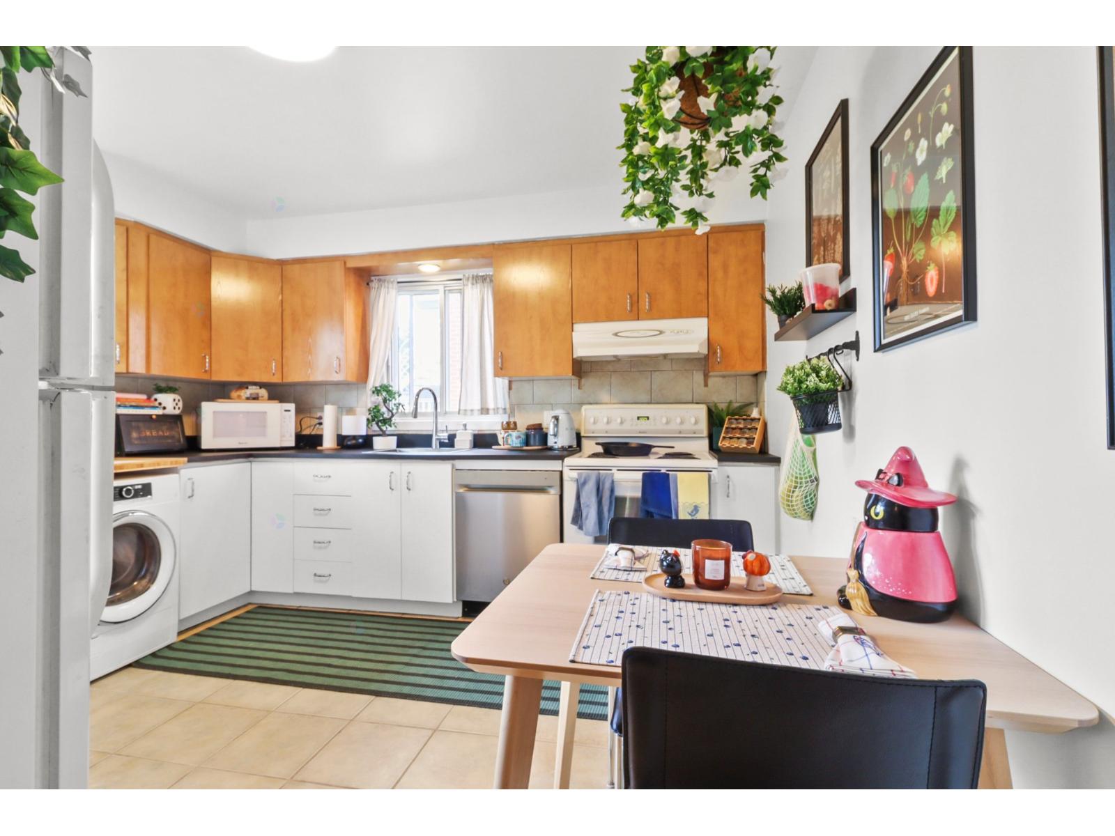 290 Rue Émile Laval (Laval-des-Rapides) Quebec Canada H7N4L9 4