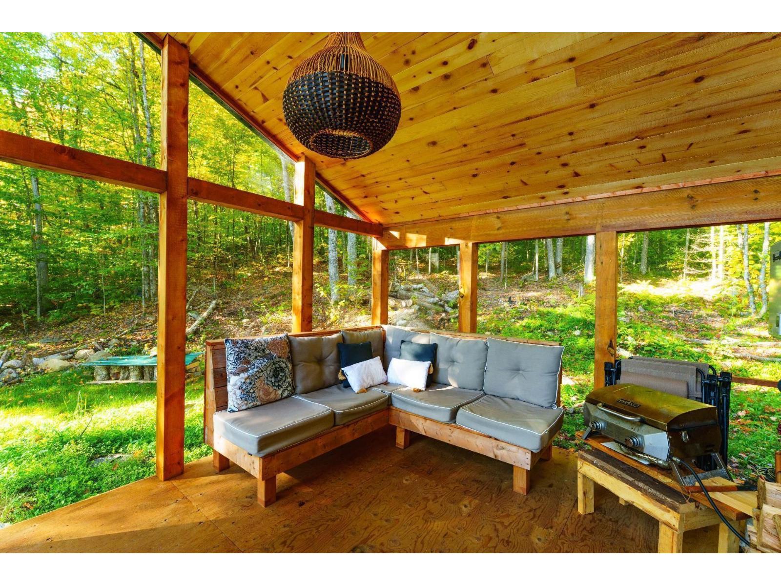 1560 Île du Canard-Blanc Lac-Simon Quebec Canada J0V1E0 4