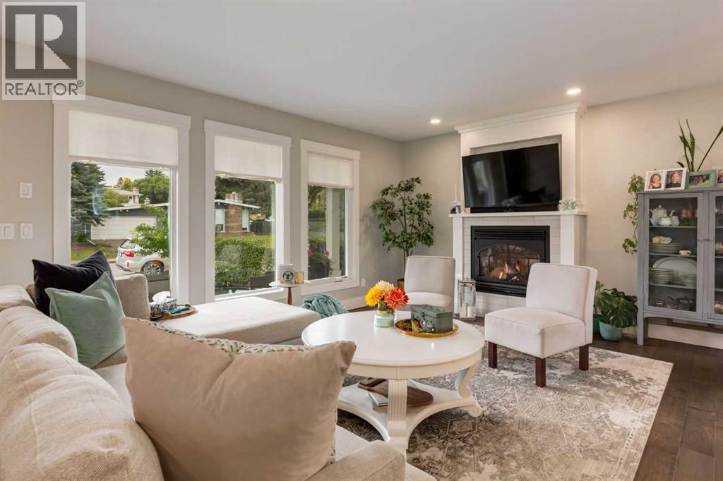 72 Heston Street NW, Calgary, Alberta  T2K 2C1 - Photo 2 - A2345802