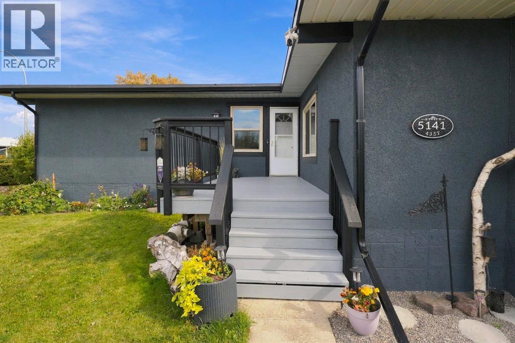 5141 43 Street, Olds, Alberta  T4H 1A8 - Photo 2 - A2347266