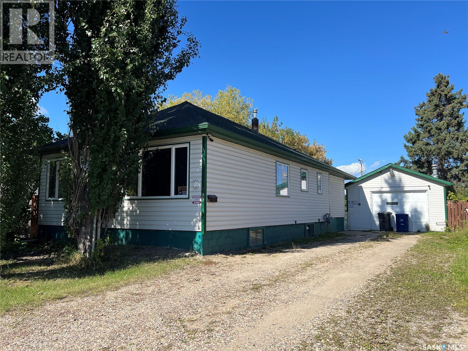 515 3rd AVENUE W, Meadow Lake, Saskatchewan