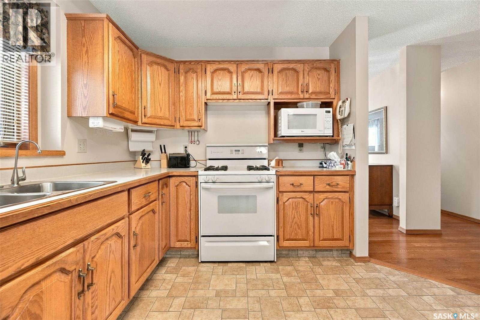 1204 Lapchuk Crescent N, Regina, Saskatchewan  S4X 4K5 - Photo 15 - SK049058