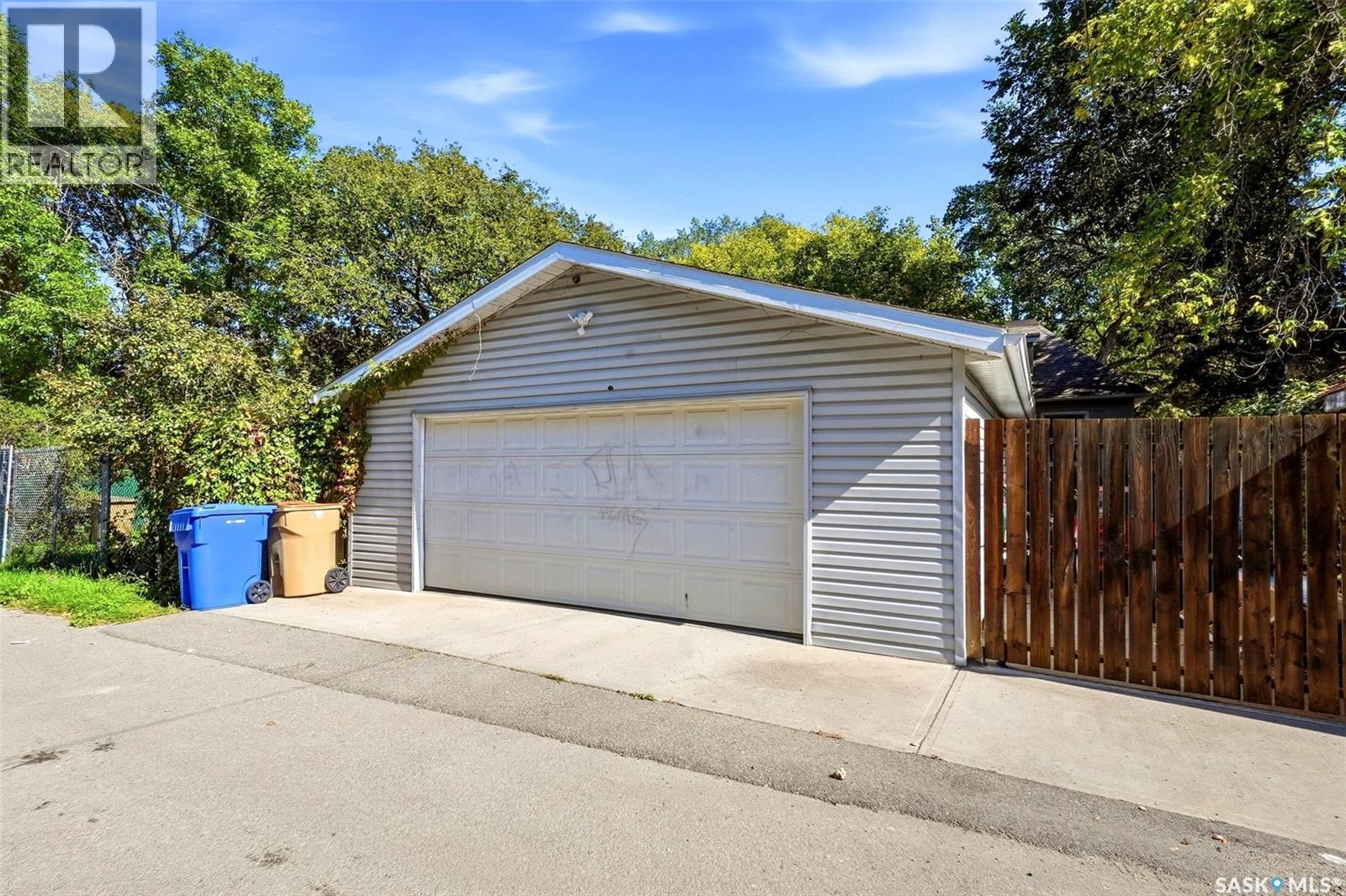 2112 Wallace Street, Regina, Saskatchewan  S4N 4A5 - Photo 34 - SK049030