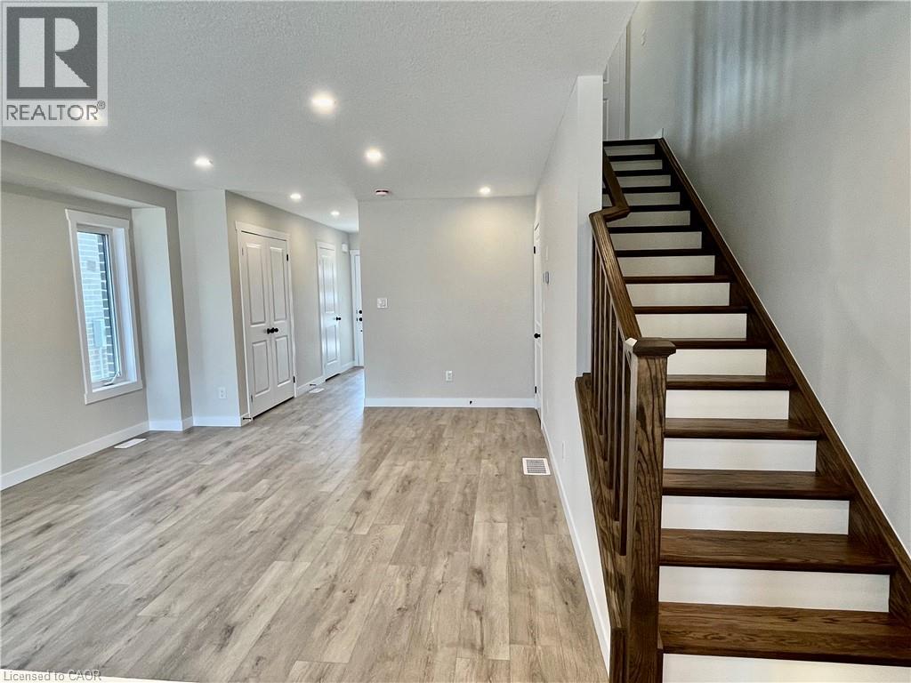 44 Wilkinson Avenue, Cambridge, Ontario  N1S 0C5 - Photo 6 - 40854383