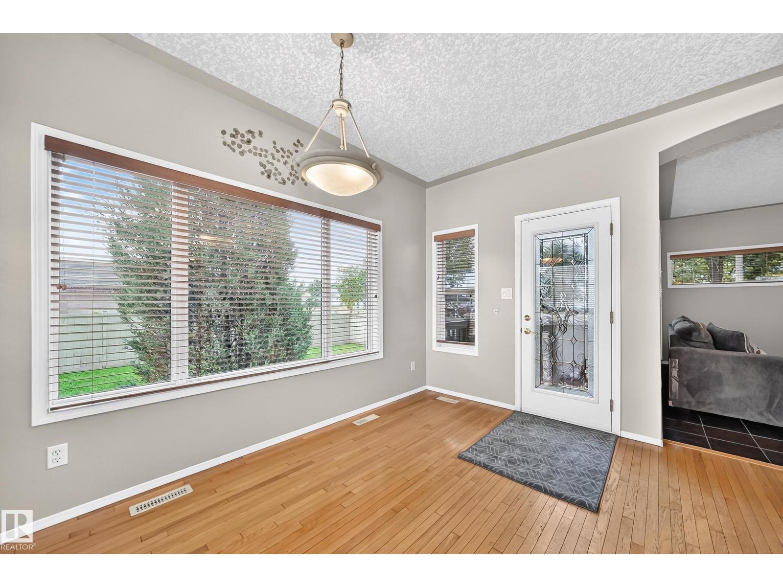 265 Dunvegan Rd Nw, Edmonton, Alberta  T5L 5E5 - Photo 8 - E4510179