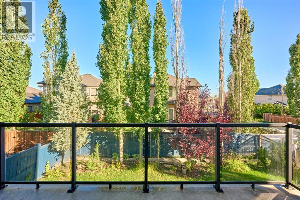 32 Evercreek Bluffs Crescent SW, Calgary, Alberta  T2Y 4P3 - Photo 18 - A2342935