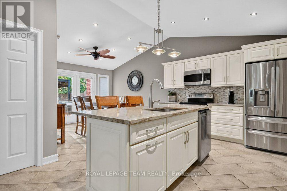 5668 Mahogony Harbour Lane, Ottawa, Ontario  K4M 1K9 - Photo 15 - X13824228