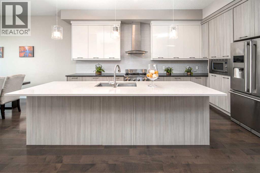 464 29 Avenue NW, Calgary, Alberta  T2M 4W4 - Photo 11 - A2346445