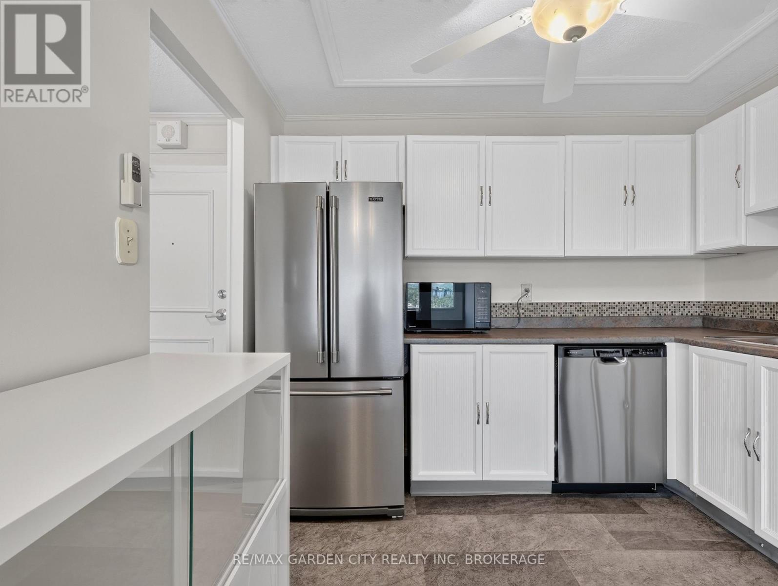 1107 - 7 Gale Crescent, St. Catharines (E. Chester), Ontario  L2R 7M8 - Photo 11 - X13824238