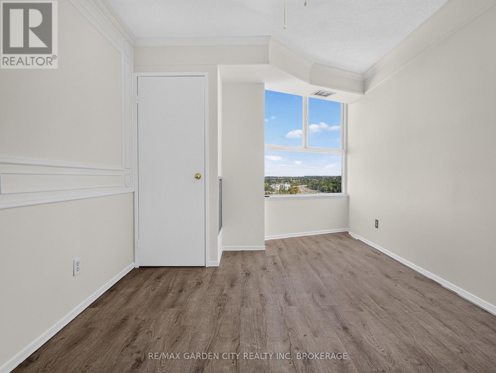 1107 - 7 Gale Crescent, St. Catharines (E. Chester), Ontario  L2R 7M8 - Photo 13 - X13824238