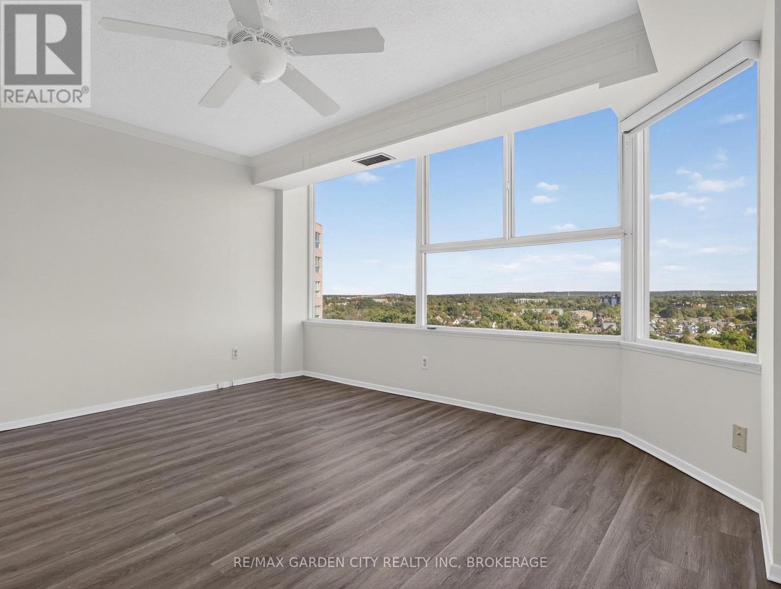 1107 - 7 Gale Crescent, St. Catharines (E. Chester), Ontario  L2R 7M8 - Photo 7 - X13824238