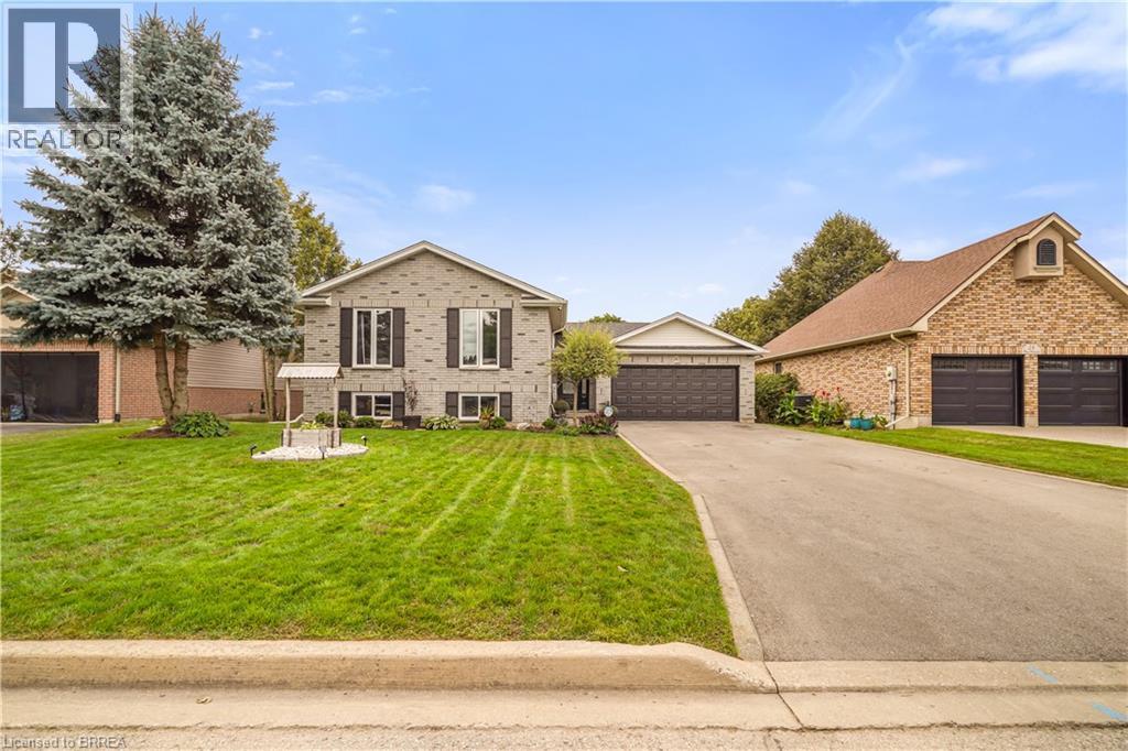 26 MACPHERSON Drive, paris, Ontario