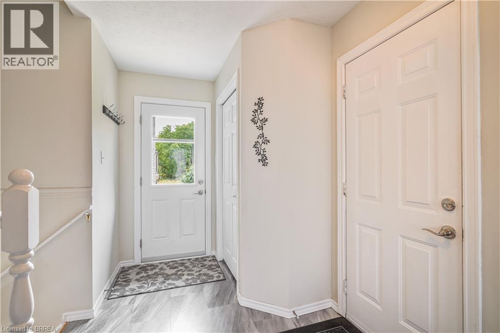 26 Macpherson Drive, Paris, Ontario  N3L 4C6 - Photo 5 - 40865101