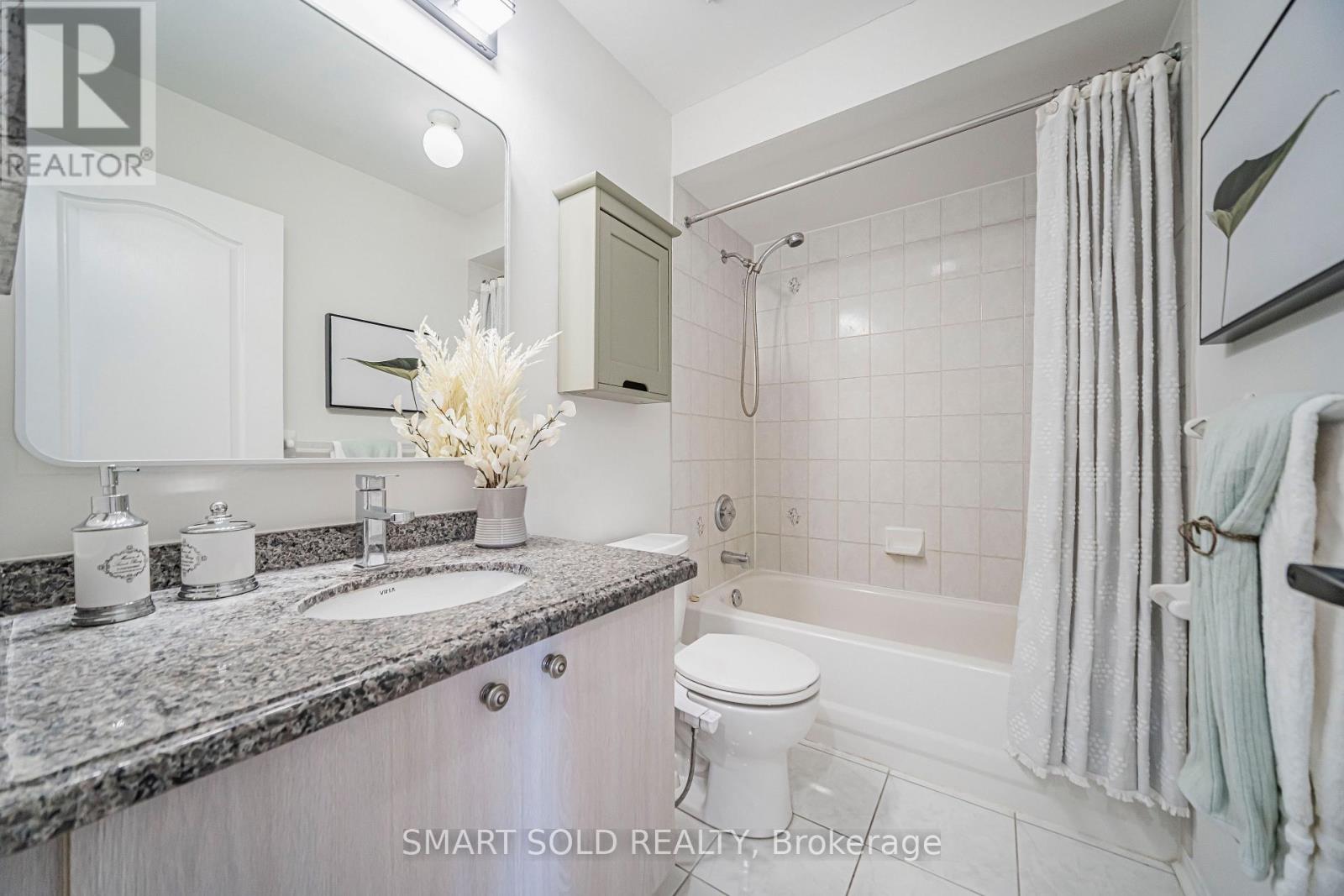 82 Ballymore Drive, Aurora, Ontario  L4G 7E6 - Photo 22 - N13812304