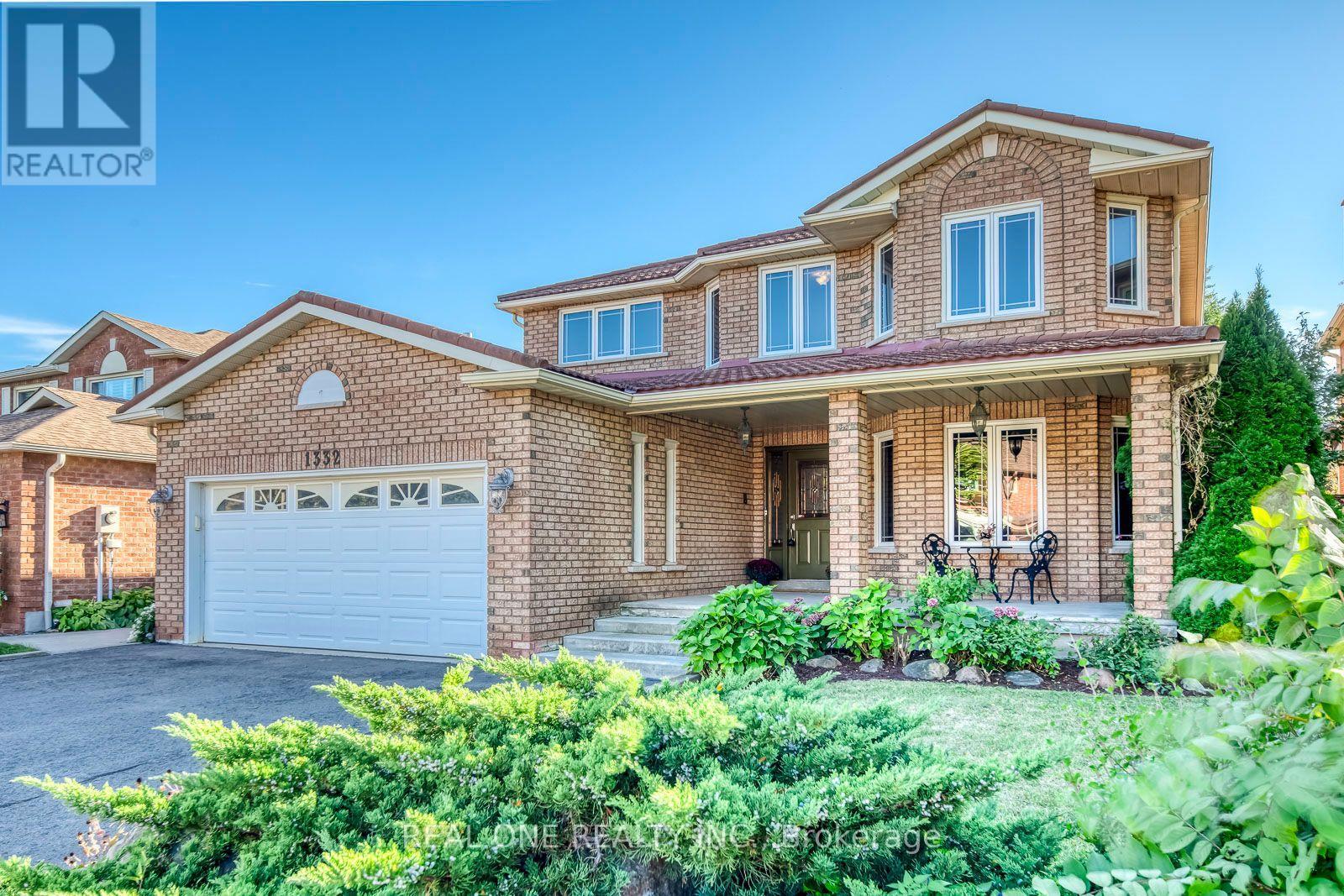 1332 Greenwood Crescent, Oakville, Ontario  L6J 6V3 - Photo 3 - W13822652