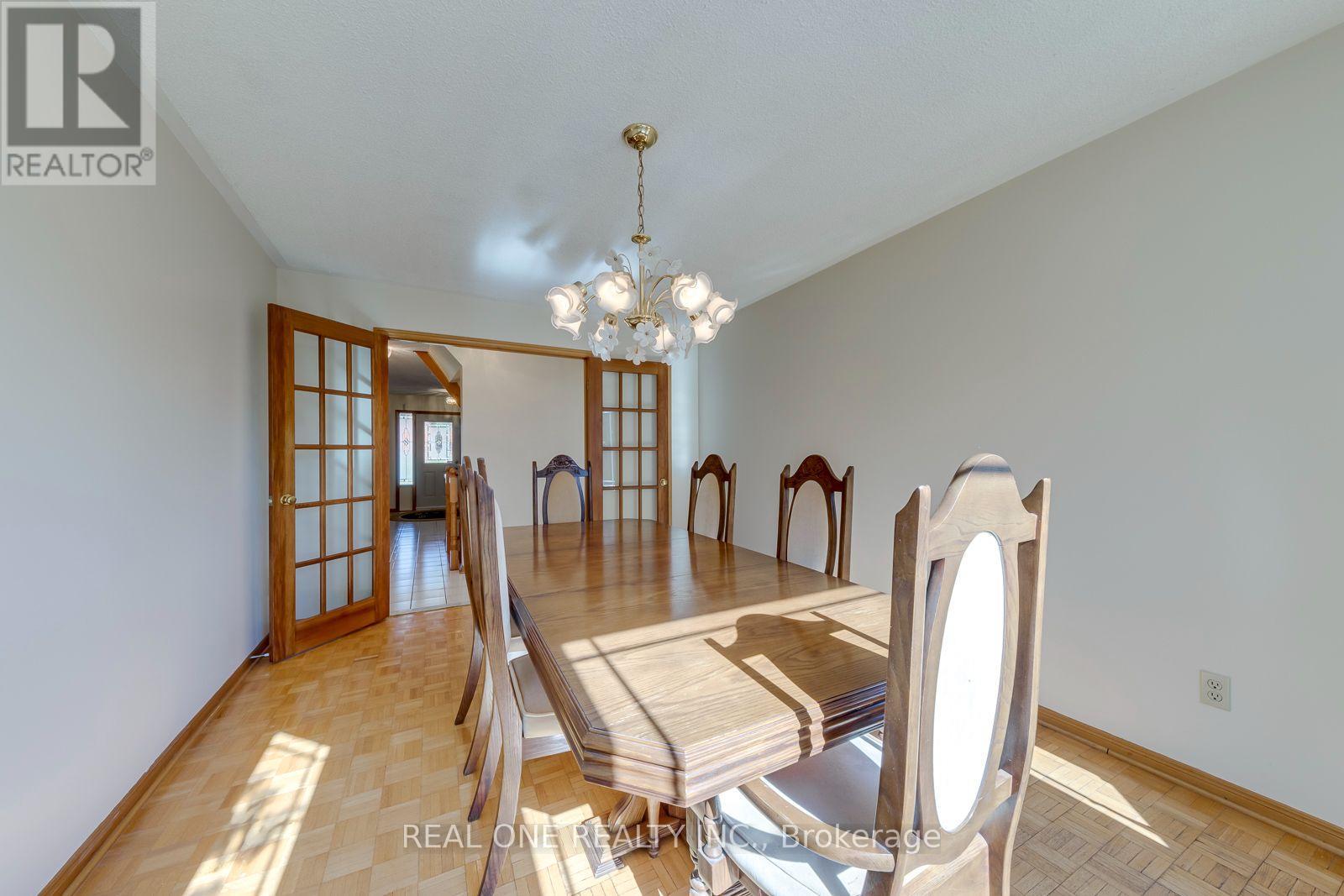 1332 Greenwood Crescent, Oakville, Ontario  L6J 6V3 - Photo 13 - W13822652
