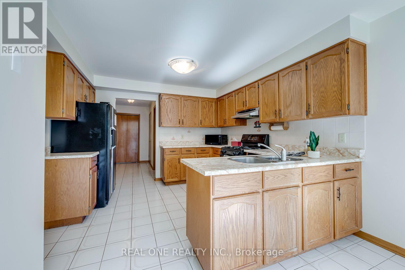 1332 Greenwood Crescent, Oakville, Ontario  L6J 6V3 - Photo 15 - W13822652