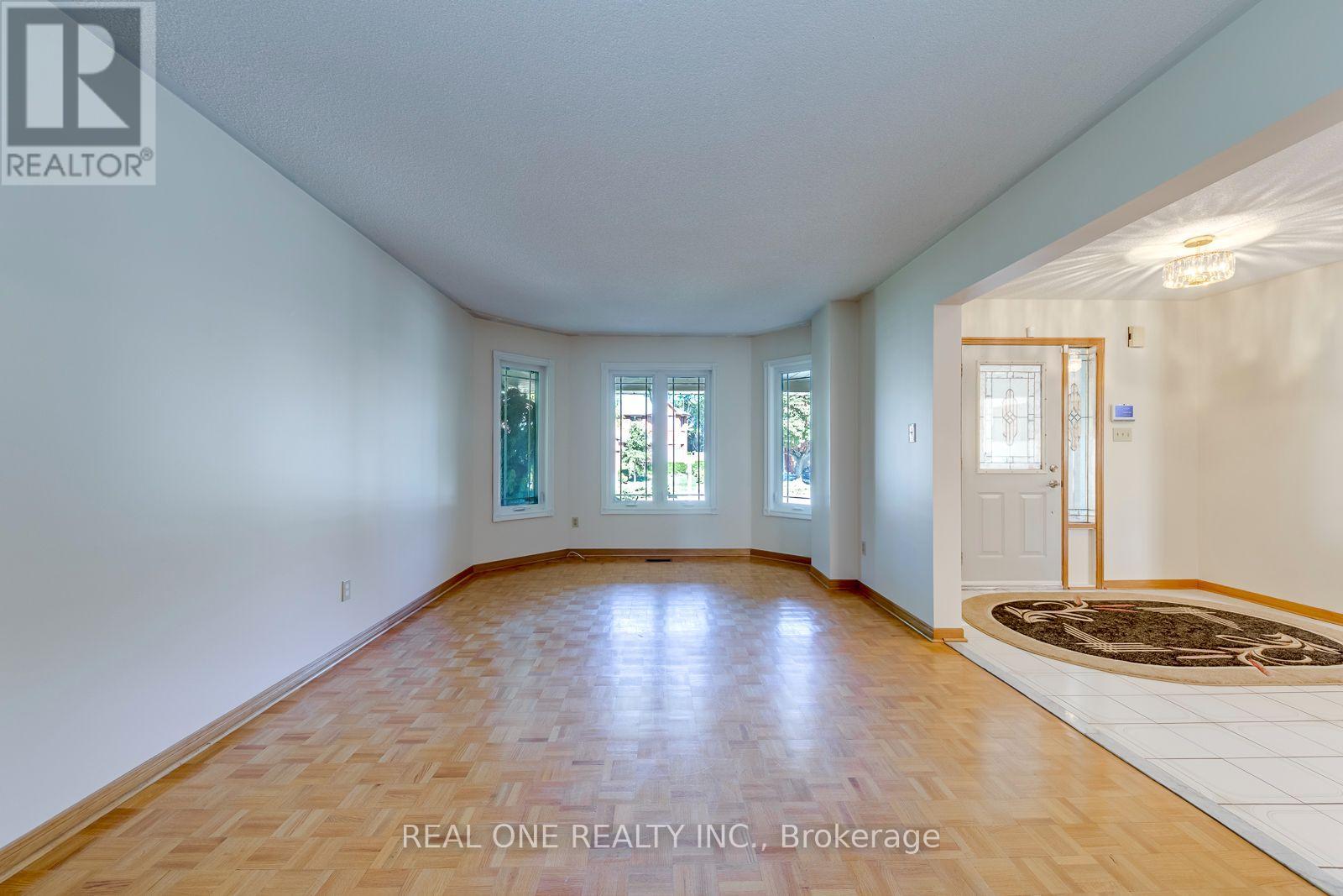 1332 Greenwood Crescent, Oakville, Ontario  L6J 6V3 - Photo 8 - W13822652