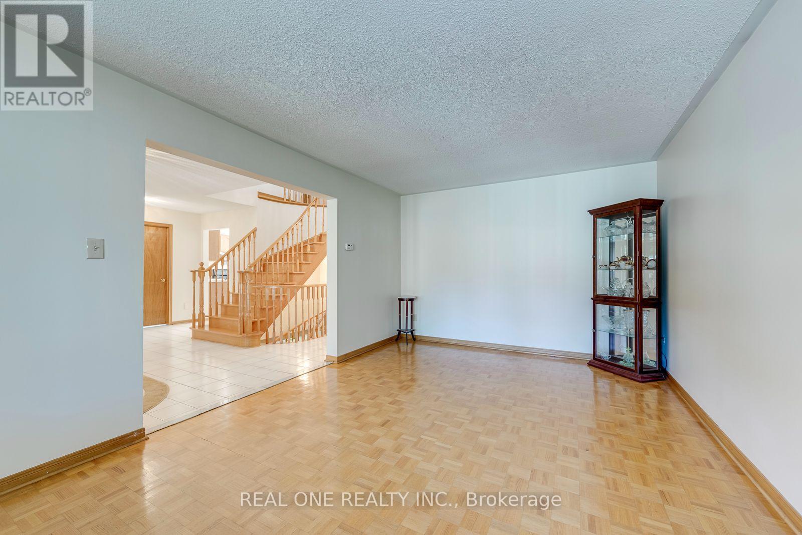 1332 Greenwood Crescent, Oakville, Ontario  L6J 6V3 - Photo 9 - W13822652