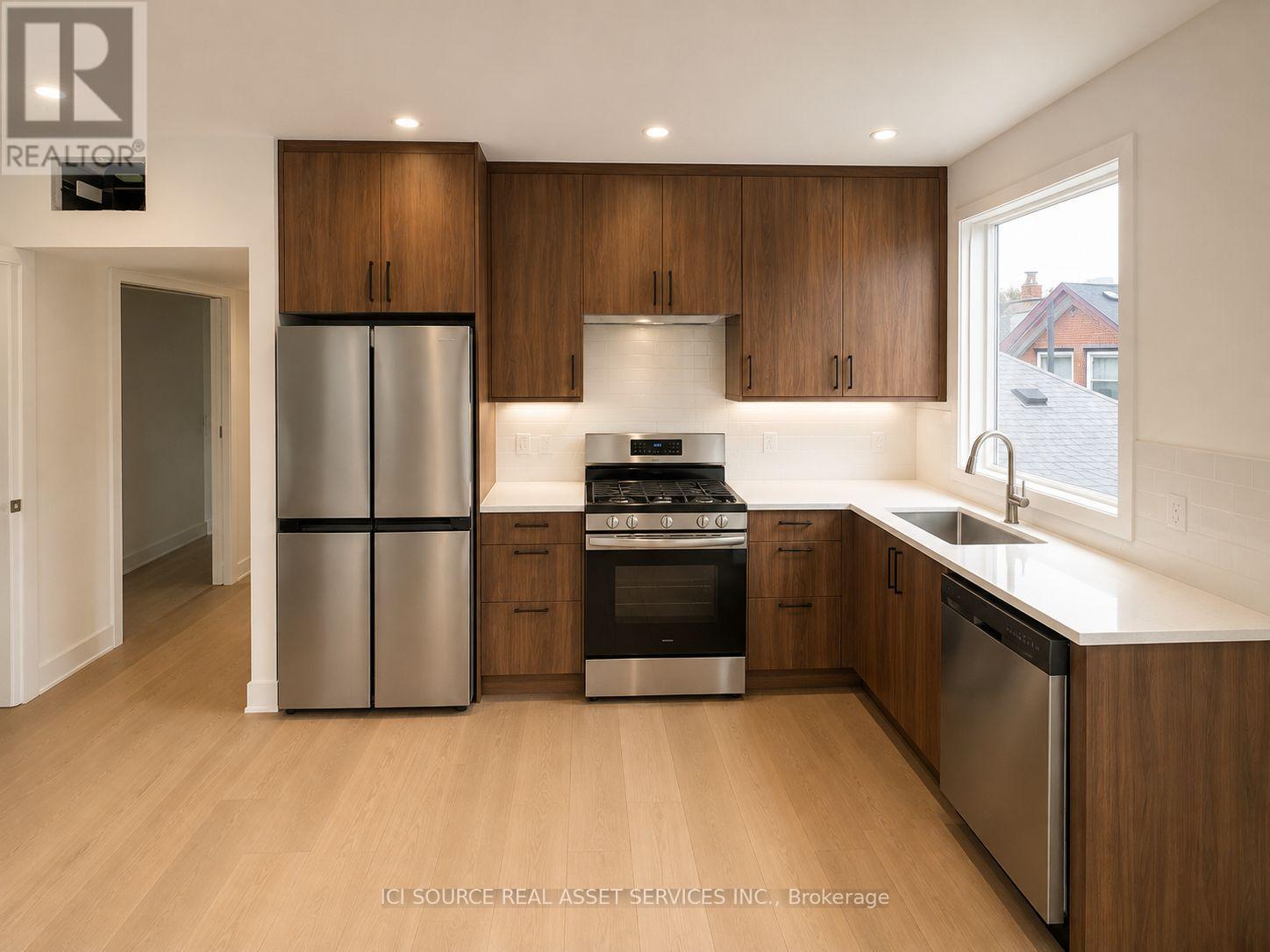 3 - 150 BRUNSWICK AVENUE, Toronto, Ontario