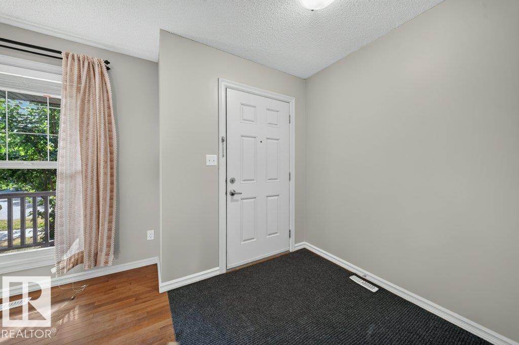 2926 21a Av Nw, Edmonton, Alberta  T6T 0K3 - Photo 2 - E4510181