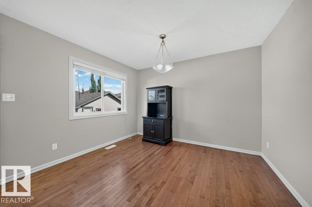 2926 21a Av Nw, Edmonton, Alberta  T6T 0K3 - Photo 9 - E4510181