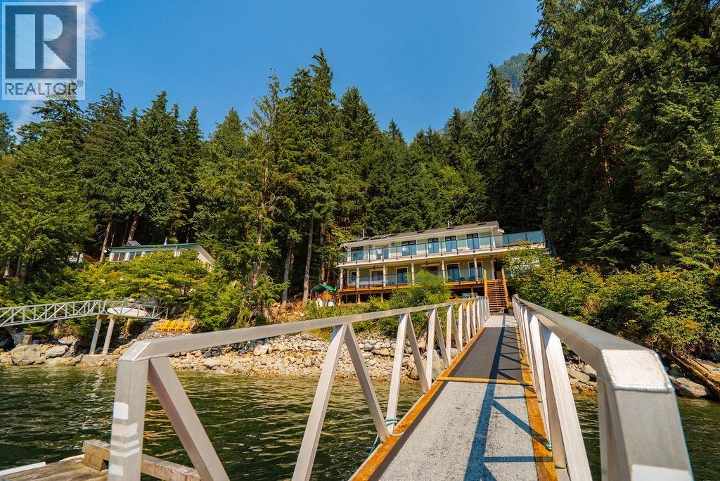 29 E Croker Island, North Vancouver, British Columbia  V0V 0V0 - Photo 38 - R3149933