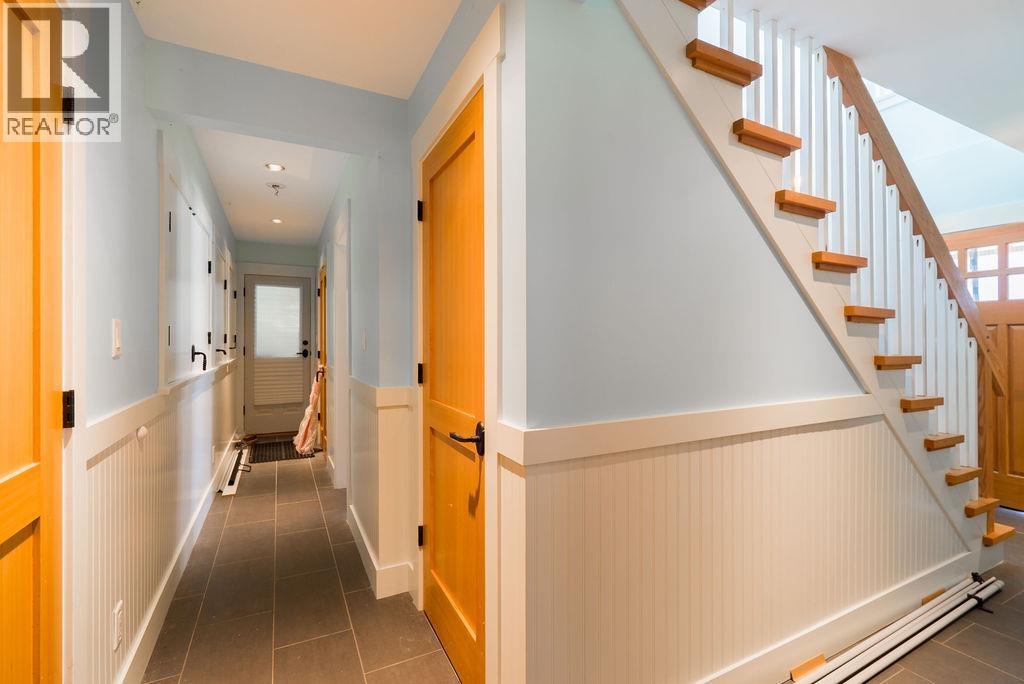 29 E Croker Island, North Vancouver, British Columbia  V0V 0V0 - Photo 23 - R3149933