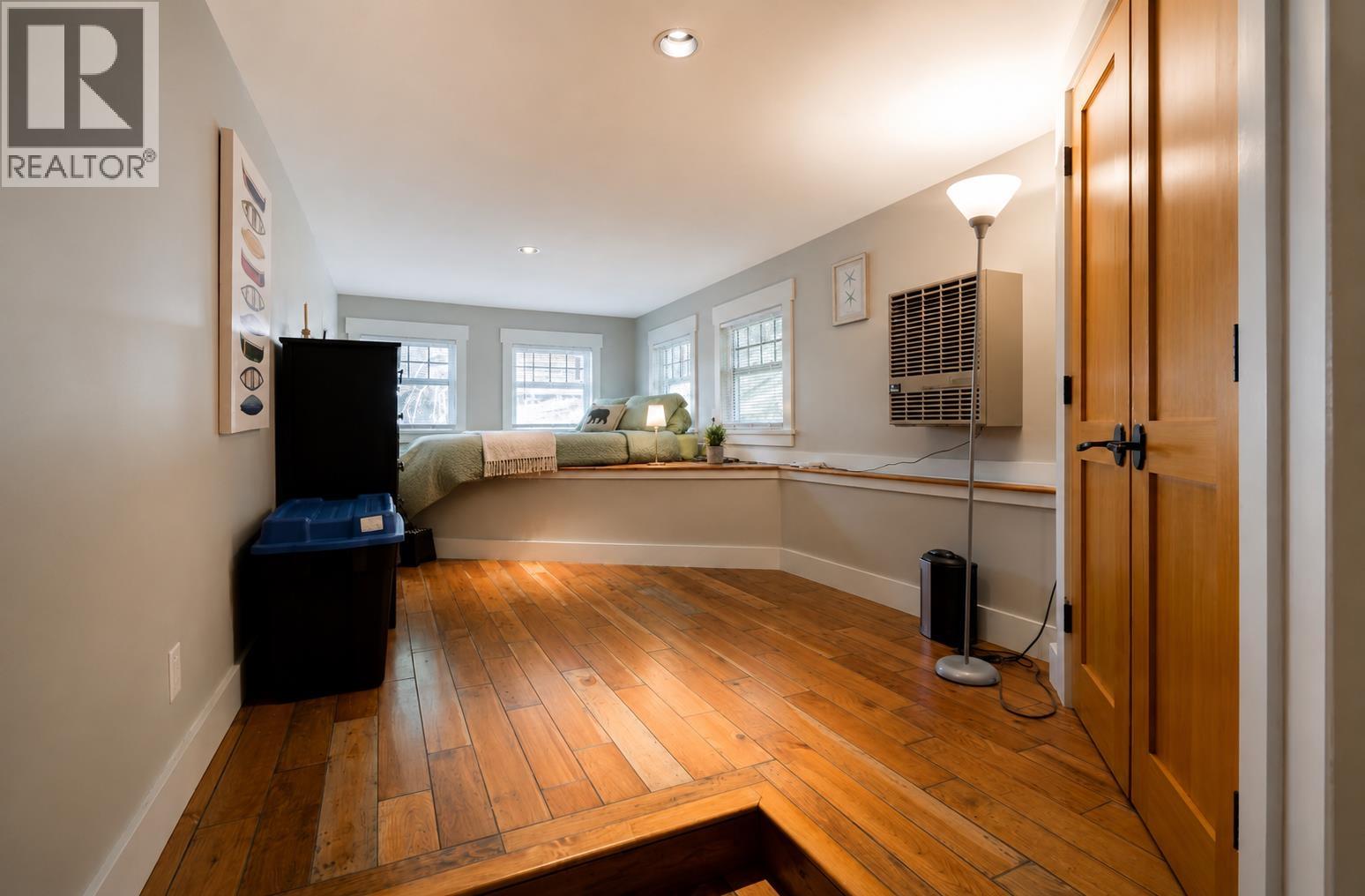 29 E Croker Island, North Vancouver, British Columbia  V0V 0V0 - Photo 27 - R3149933