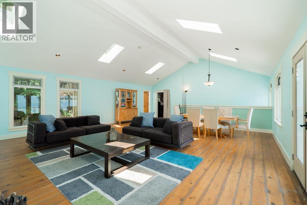 29 E Croker Island, North Vancouver, British Columbia  V0V 0V0 - Photo 6 - R3149933