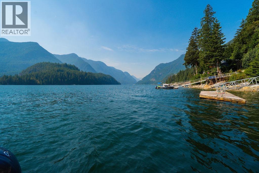 29 E Croker Island, North Vancouver, British Columbia  V0V 0V0 - Photo 39 - R3149933