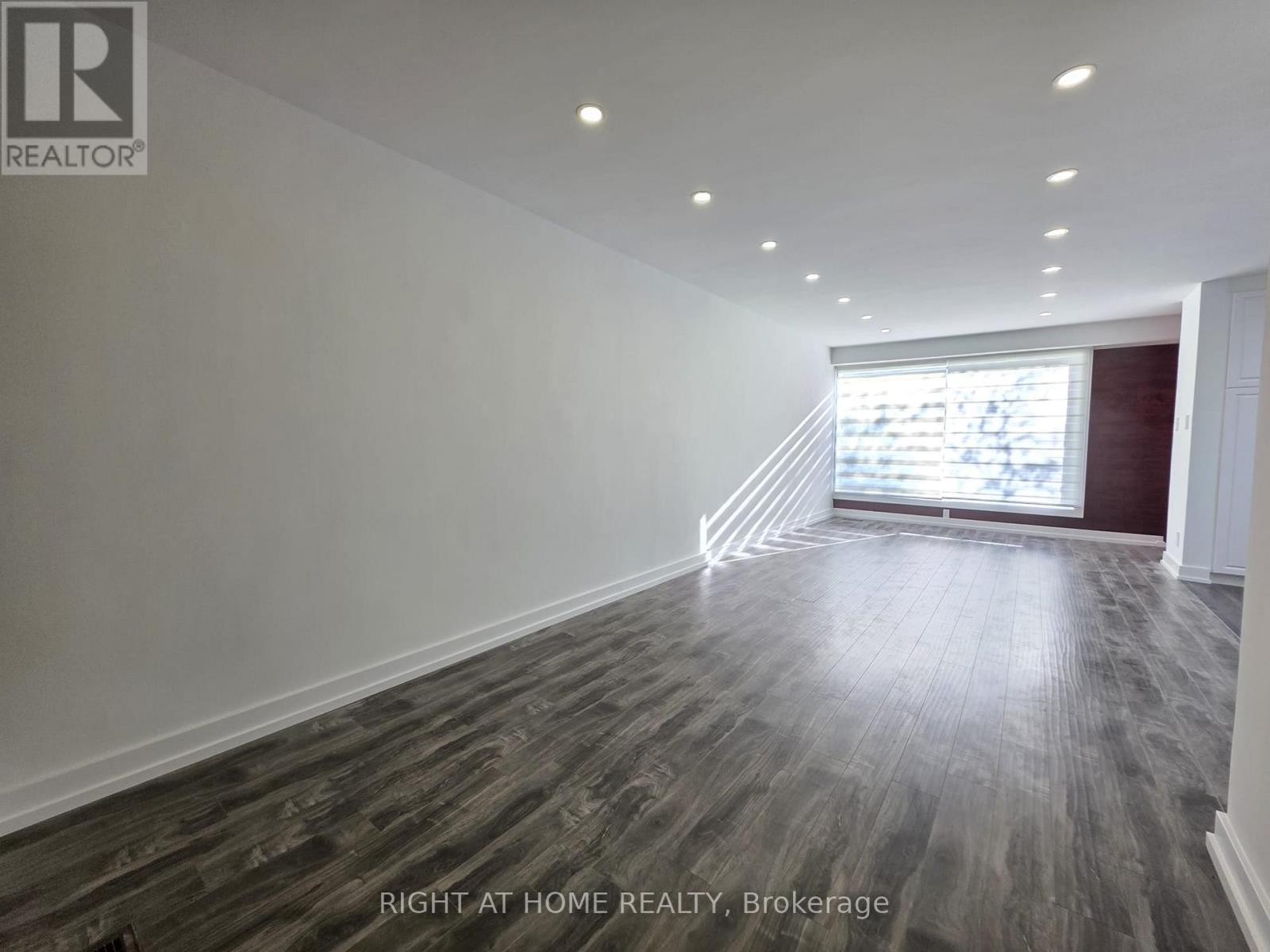 274 Mcconvey Drive, Richmond Hill, Ontario L4C 3K2 - Photo 4 - N13824118