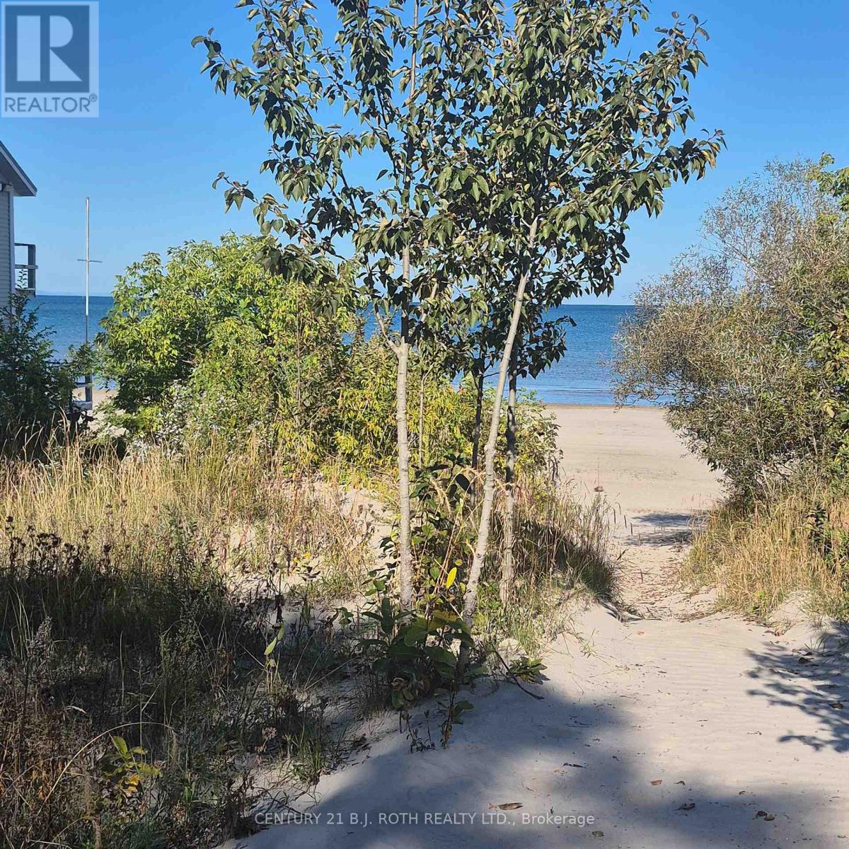 230 Shore Lane, Wasaga Beach, Ontario L9Z 2J1 - Photo 4 - S13824298