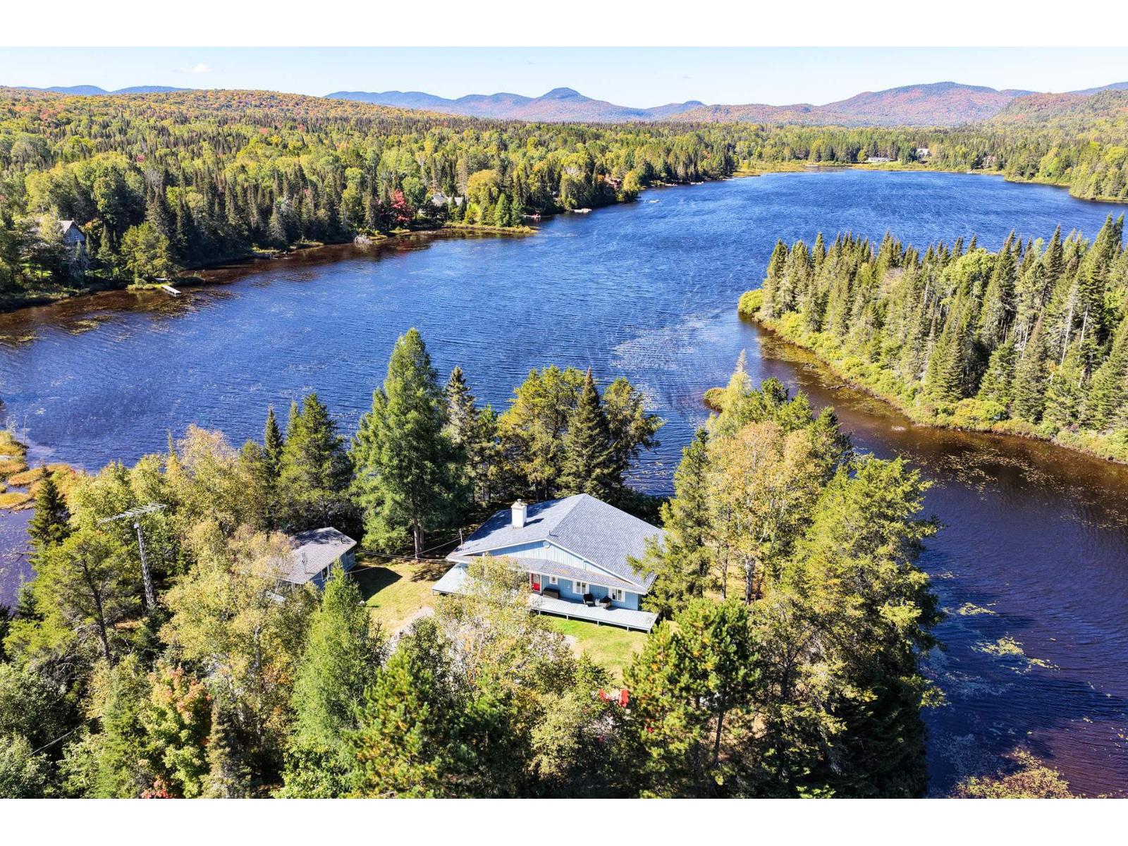 Ch. du Lac-Baribeau Saint-Donat Quebec Canada J0T2C0 2