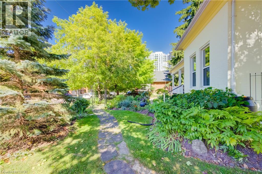 59 Allen Street W, Waterloo, Ontario  N2L 1E1 - Photo 49 - 40866300