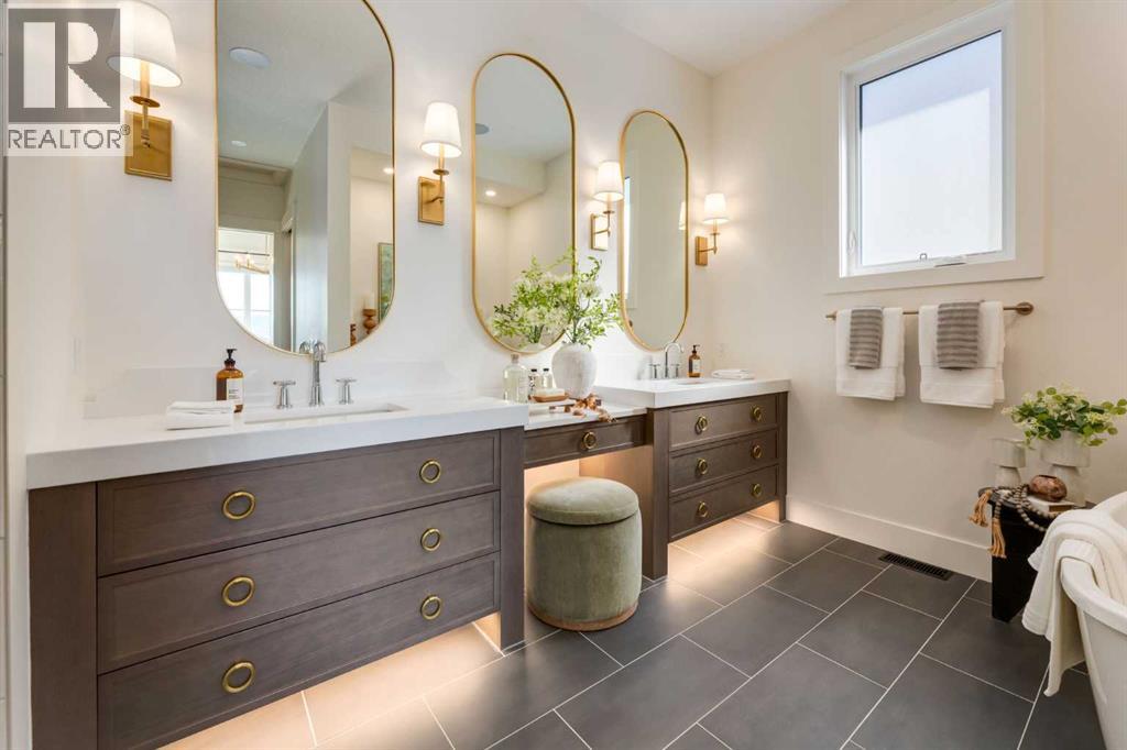 418 Crimson Ridge Place NW, Calgary, Alberta  T3L 0K8 - Photo 27 - A2346494