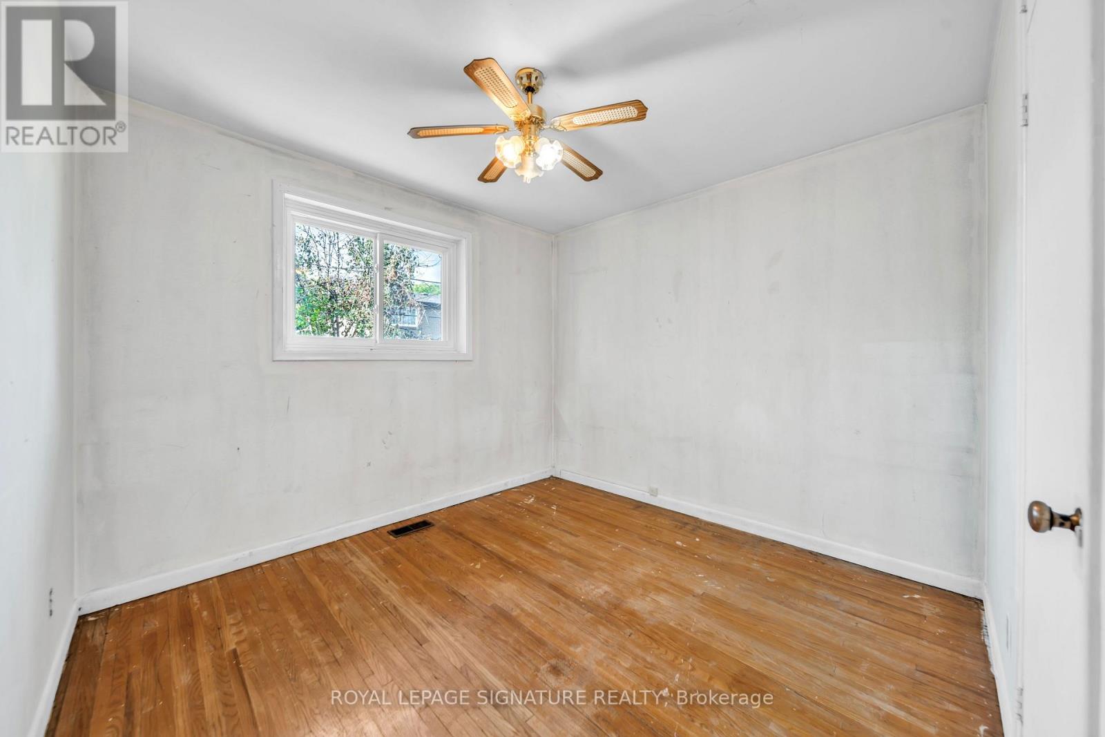 832 Zator Avenue, Pickering, Ontario  L1W 1Y1 - Photo 16 - E13819394