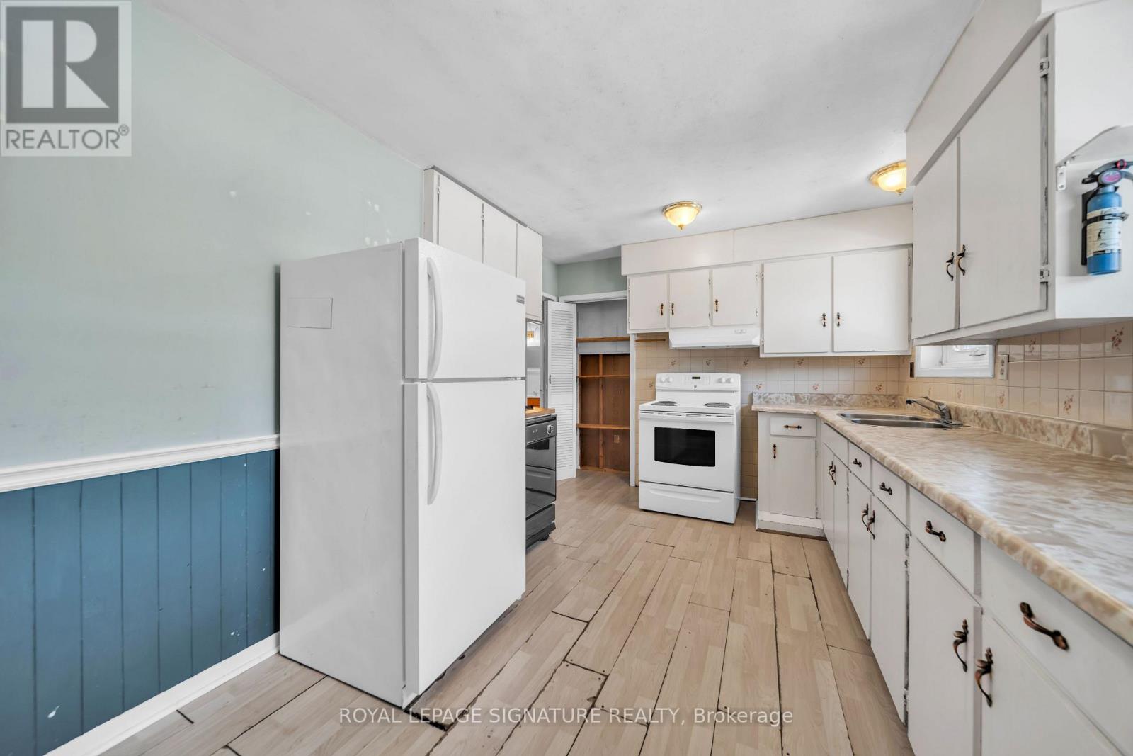 832 Zator Avenue, Pickering, Ontario  L1W 1Y1 - Photo 12 - E13819394