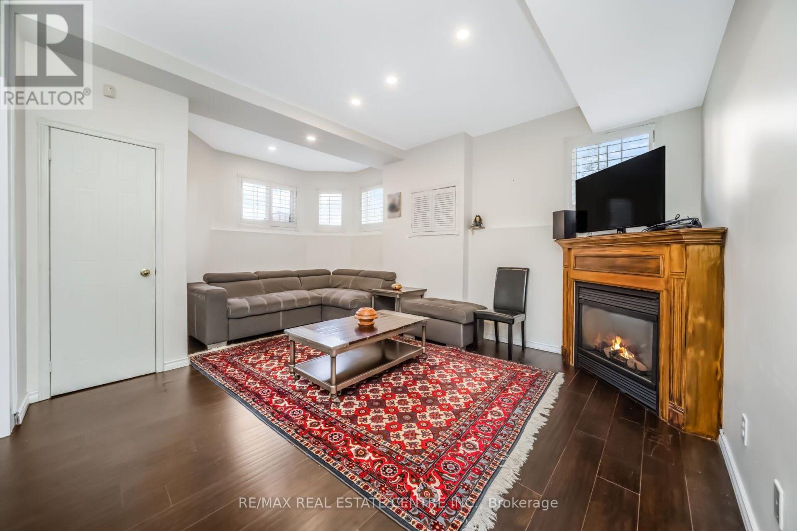 7349 Zinnia Place, Mississauga (Meadowvale Village), Ontario  L5W 1K6 - Photo 27 - W13824182