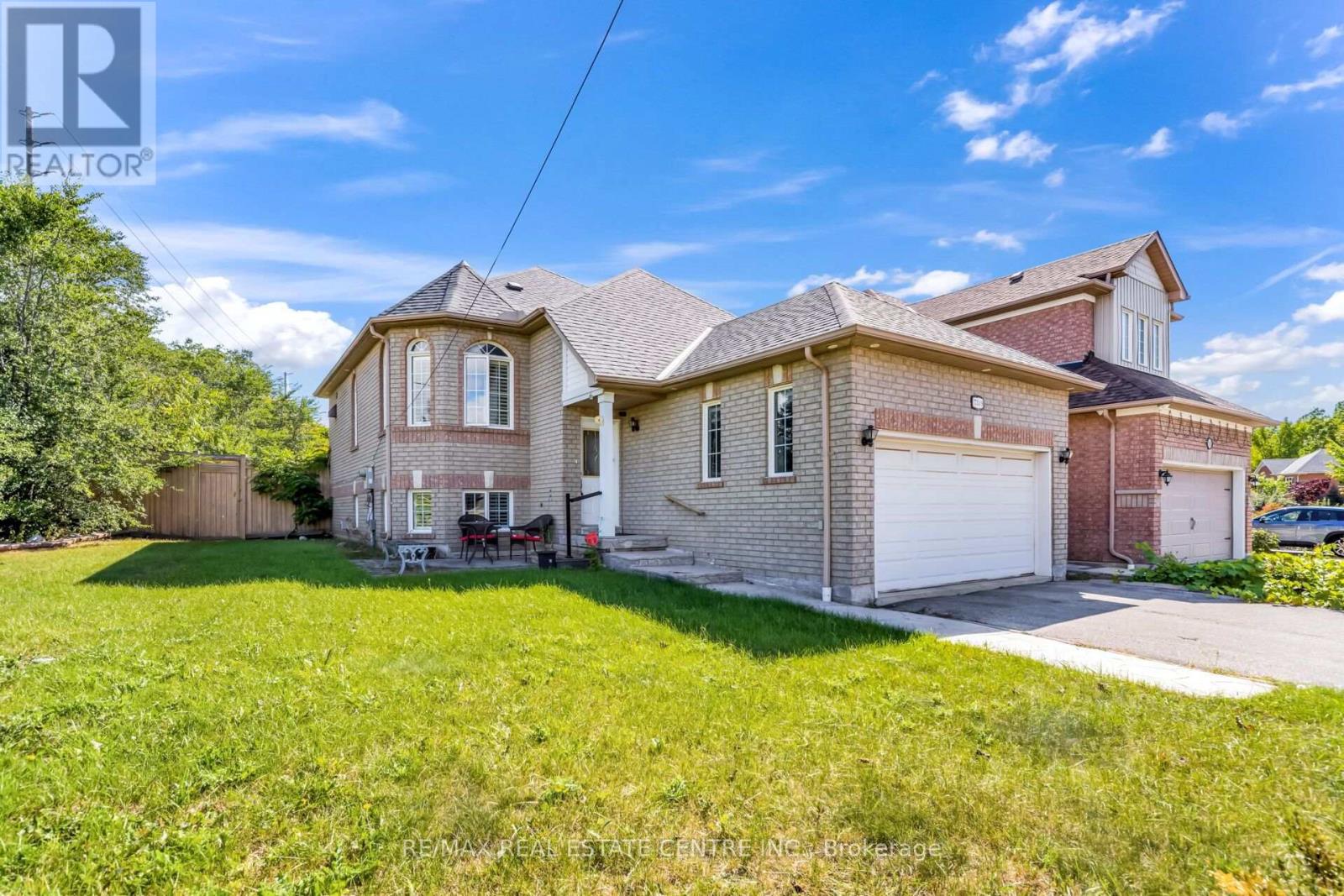 7349 Zinnia Place, Mississauga (Meadowvale Village), Ontario  L5W 1K6 - Photo 4 - W13824182