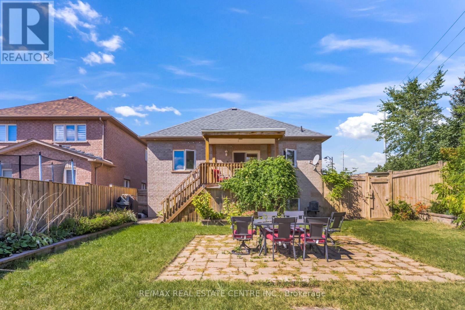 7349 Zinnia Place, Mississauga (Meadowvale Village), Ontario  L5W 1K6 - Photo 40 - W13824182