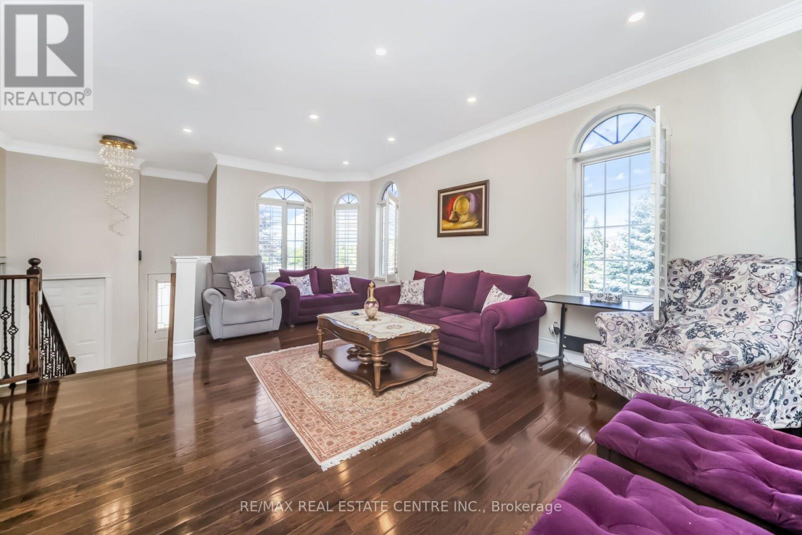 7349 Zinnia Place, Mississauga (Meadowvale Village), Ontario  L5W 1K6 - Photo 9 - W13824182