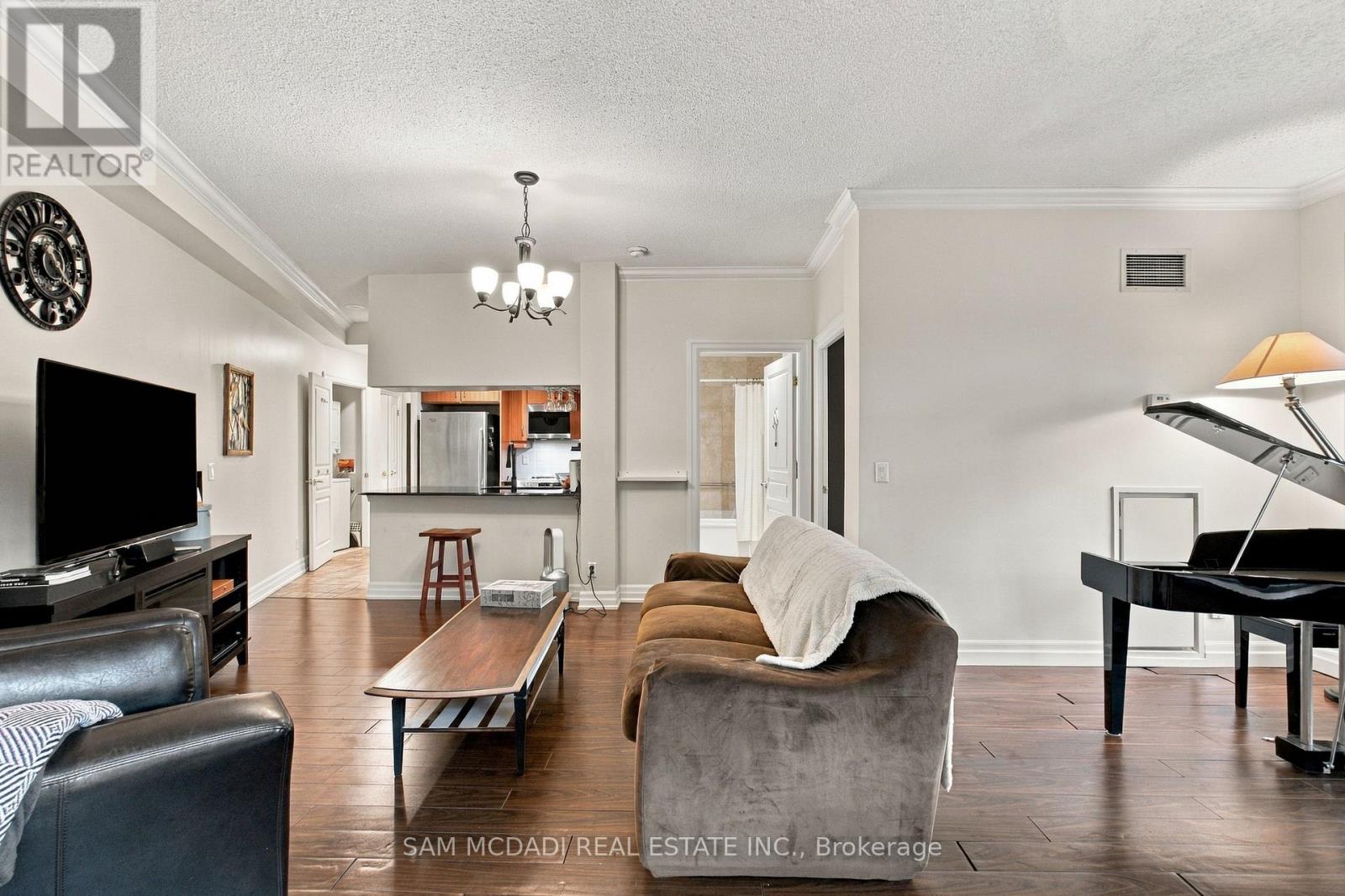103 - 2087 Lake Shore Boulevard W, Toronto (Mimico), Ontario  M8V 4G3 - Photo 14 - W13824262