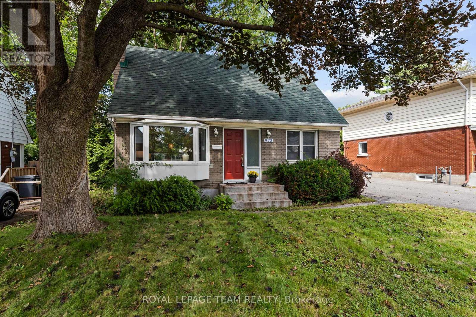 873 SMYTH ROAD photo 3