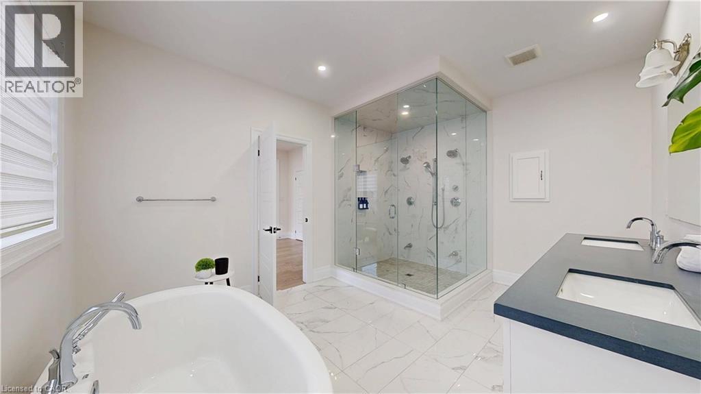 3313 Sunningdale Gardens, Oakville, Ontario  L6M 5K5 - Photo 15 - 40860776