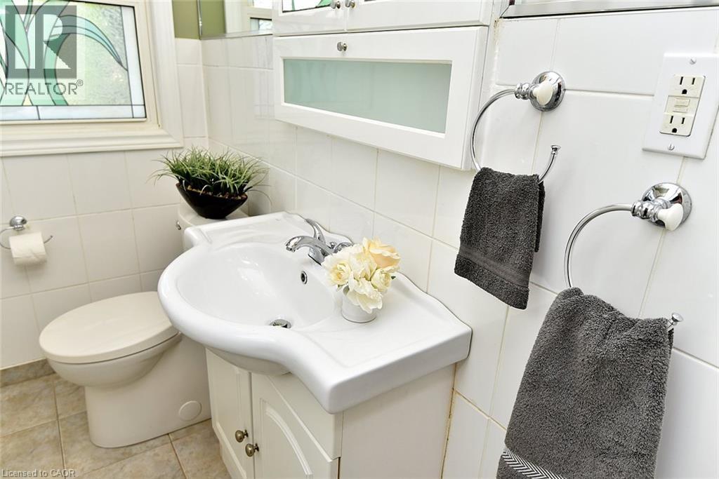24 Delsey Street, Dundas, Ontario  L9H 1S1 - Photo 31 - 40864083