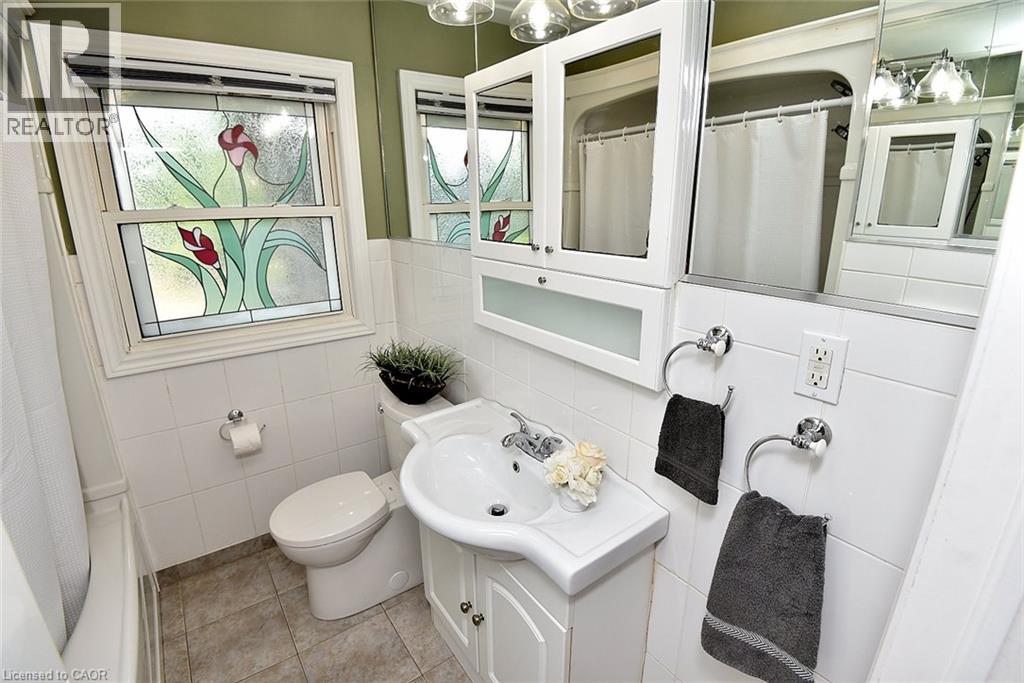 24 Delsey Street, Dundas, Ontario  L9H 1S1 - Photo 29 - 40864083