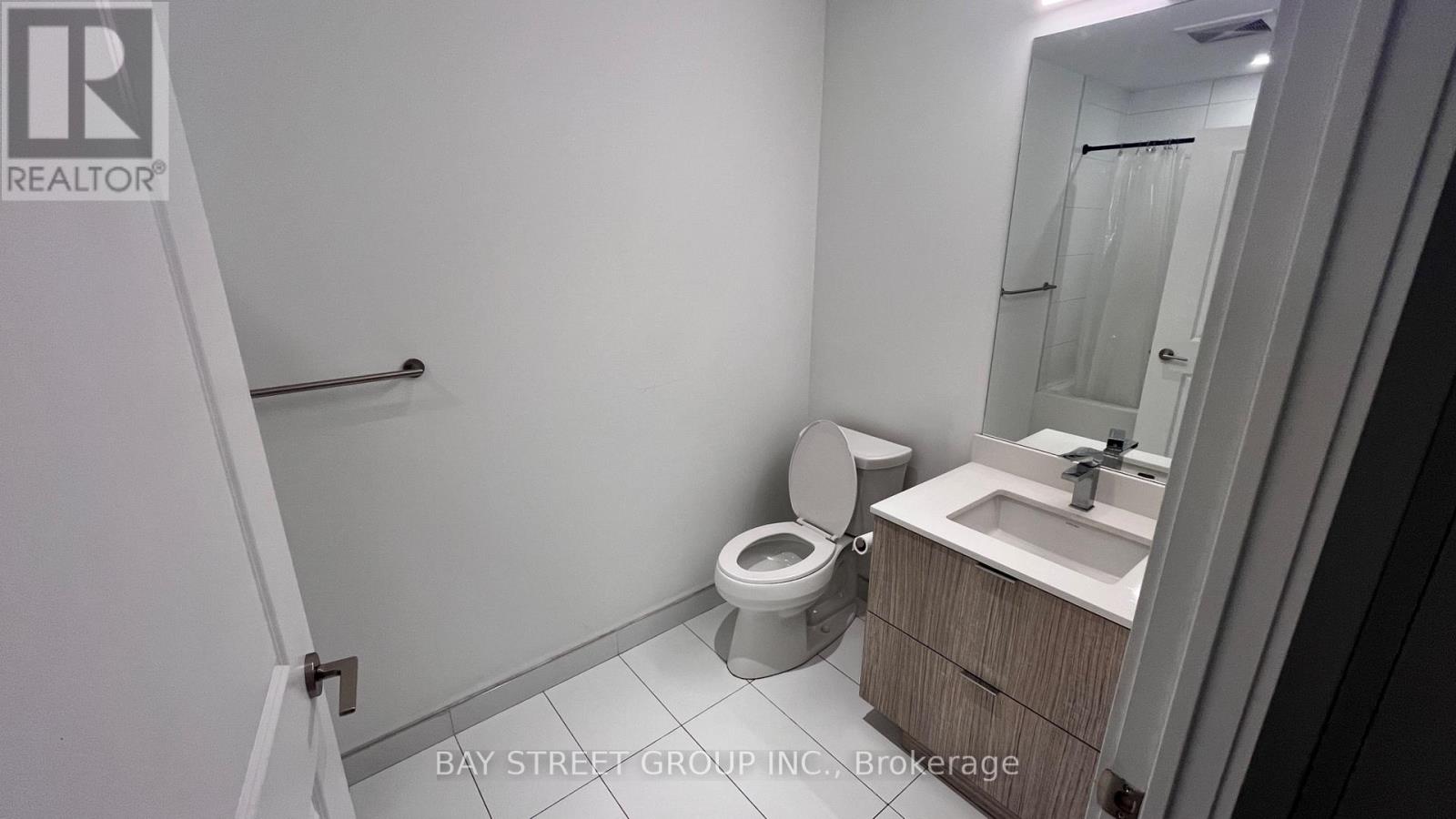 4702 - 395 BLOOR STREET E photo 13